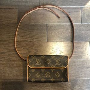 Louis Vuitton Monogram Canvas Pochette Florentin